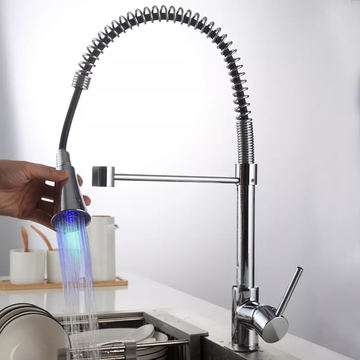 B Backline Single Lever Led Kitchen Sink Mixer 360° Pull-Down Sprayer Led Kitchen Faucet with Multi-Function Spray Head